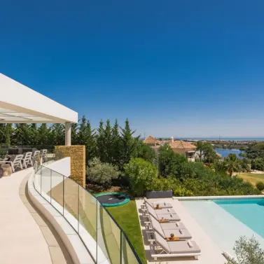 Oтдельно стоящая вилла R4367377