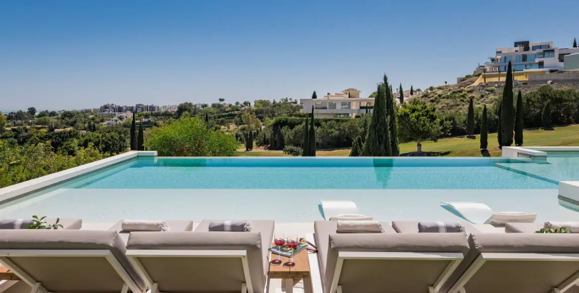 Продажа  отдельно стоящей виллы в Benahavís 3