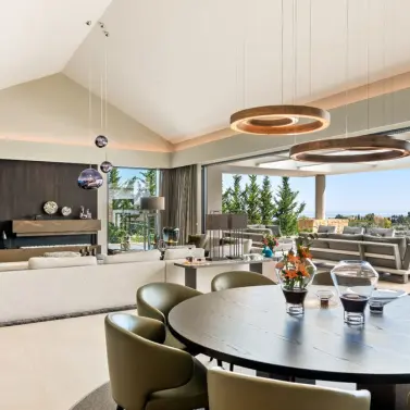 Oтдельно стоящая вилла R4367377