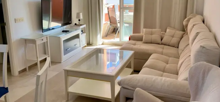 Long-term rent of middle floor apartment in Torre del Mar 2