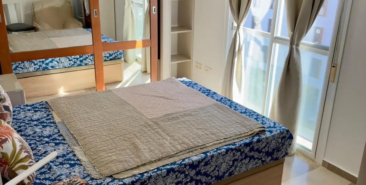 Long-term rent of middle floor apartment in Torre del Mar 4