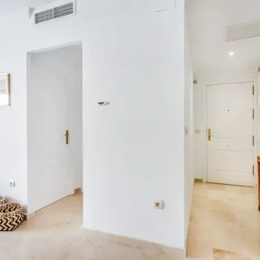 Long-term rent of middle floor apartment in Elviria