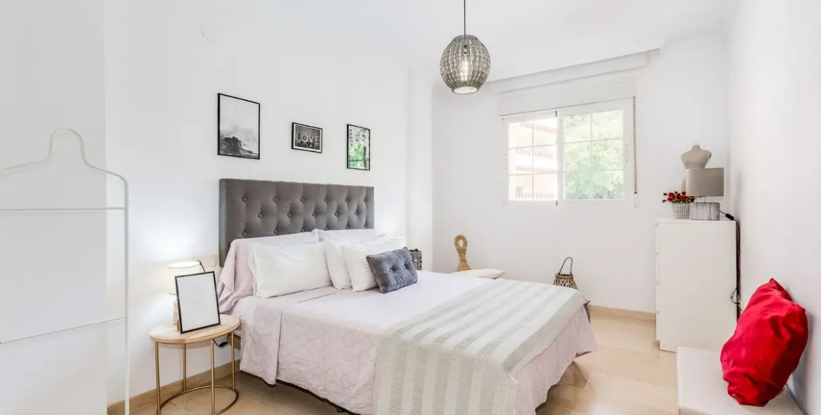 Long-term rent of middle floor apartment in Elviria 6