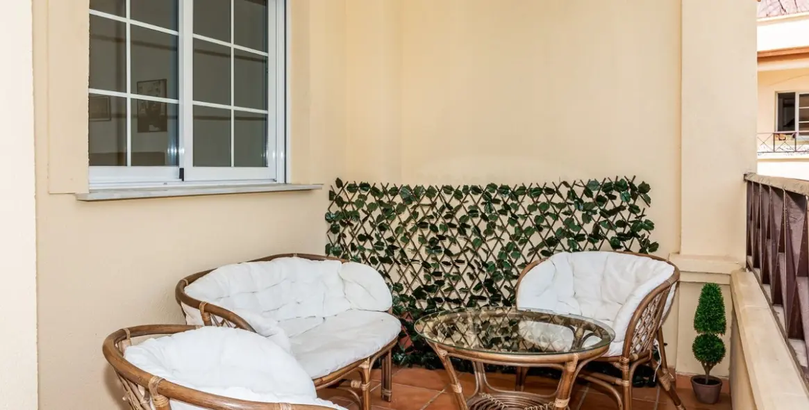 Long-term rent of middle floor apartment in Elviria 10