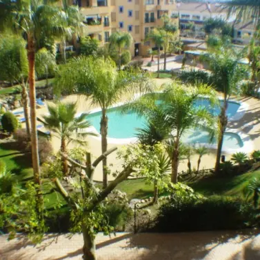 Alquiler a corto plazo de apartamento en planta media en San Pedro de Alcántara