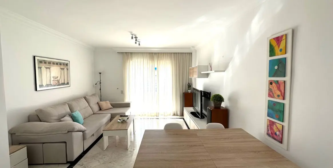 Long-term rent of middle floor apartment in Puerto Banús 2