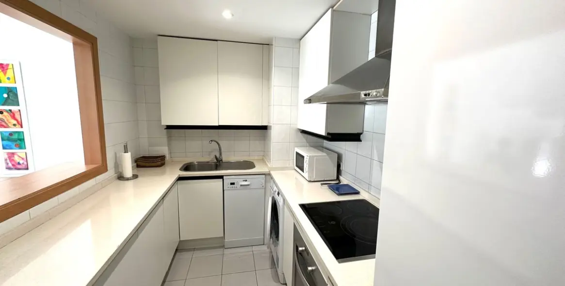 Long-term rent of middle floor apartment in Puerto Banús 3