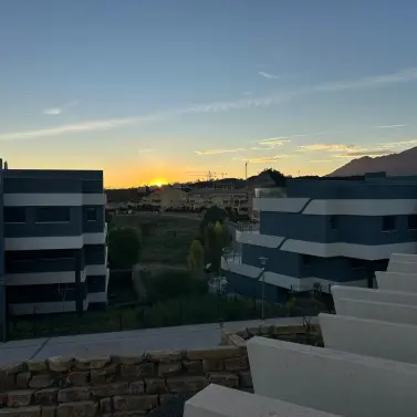 Долгосрочная аренда апартаментов на среднем этаже в Estepona