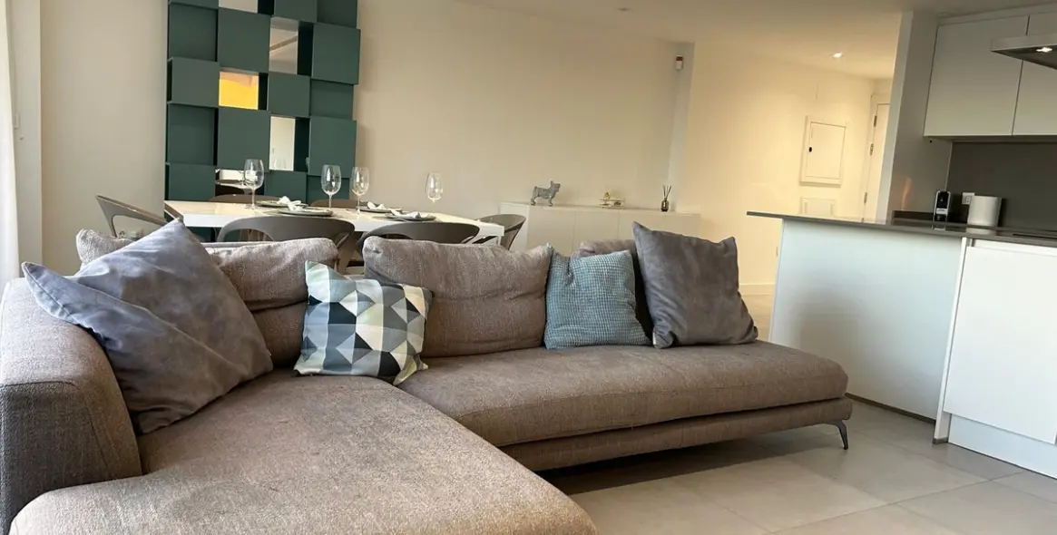 Long-term rent of middle floor apartment in Estepona 5