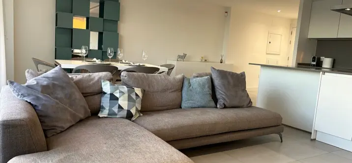 Долгосрочная аренда апартаментов на среднем этаже в Estepona 4