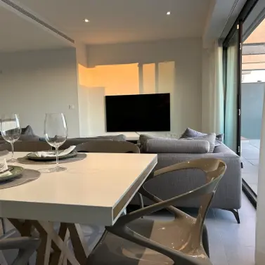 Долгосрочная аренда апартаментов на среднем этаже в Estepona