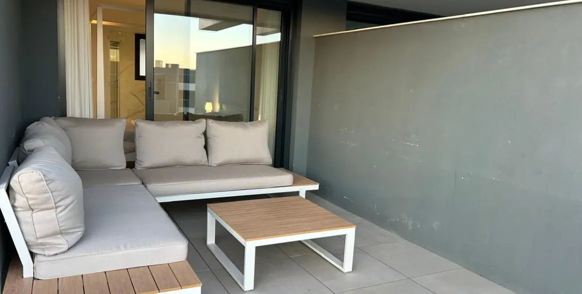 Long-term rent of middle floor apartment in Estepona 10