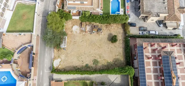 Продажа  жилого участка в Mijas 0