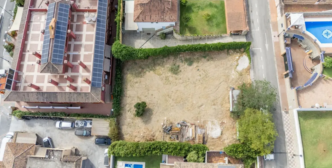 Продажа  жилого участка в Mijas 2