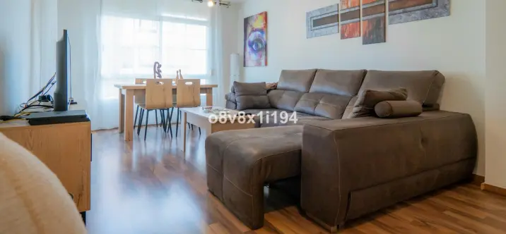 Sale of middle floor apartment in Málaga 3