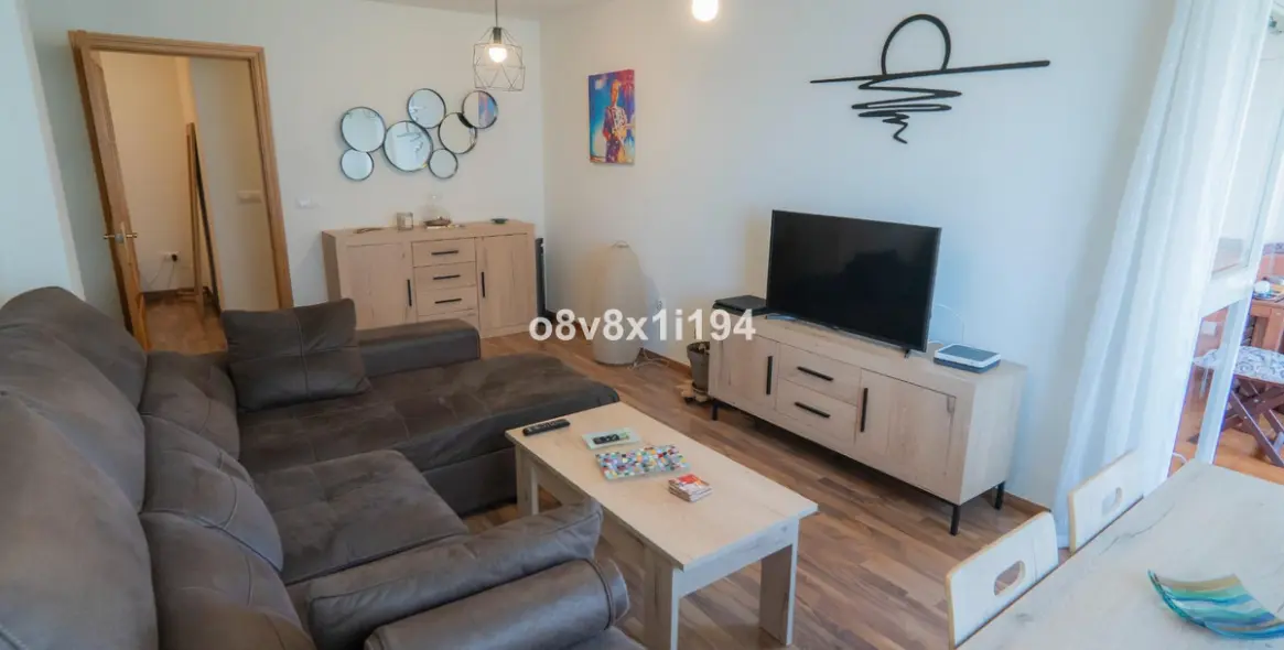 Sale of middle floor apartment in Málaga 24