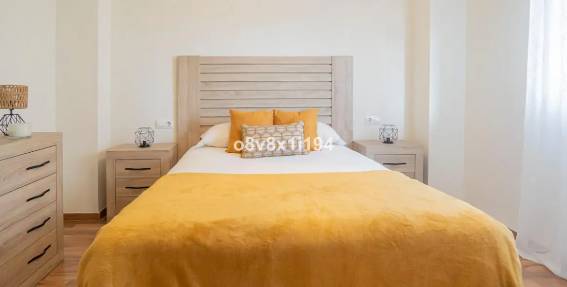 Sale of middle floor apartment in Málaga 30