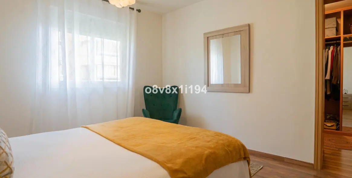 Sale of middle floor apartment in Málaga 31