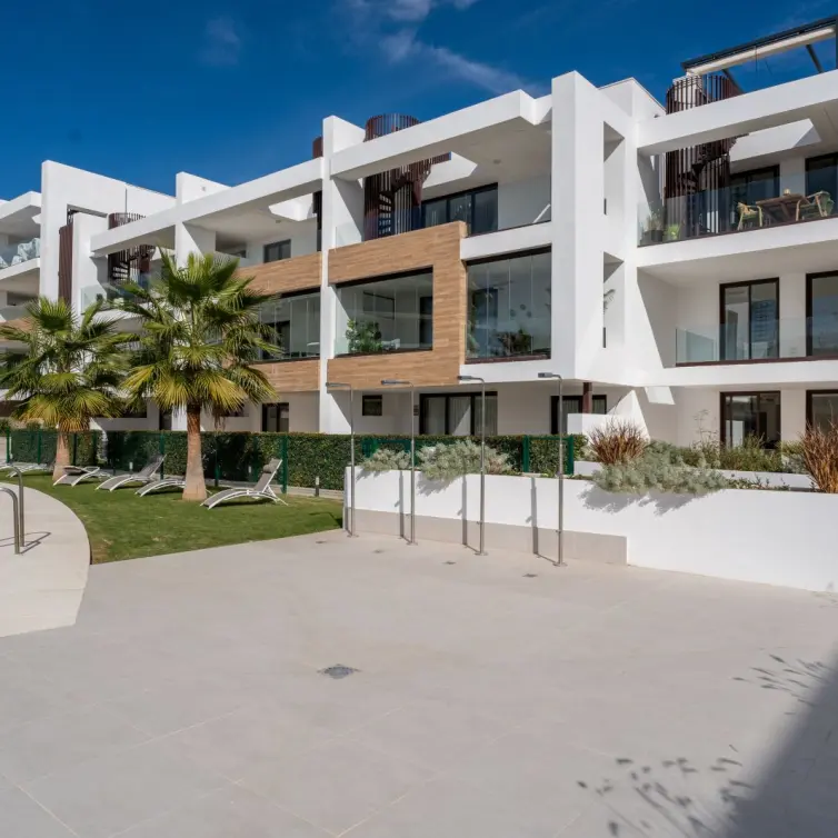 Sale of ground floor apartment in Fuengirola