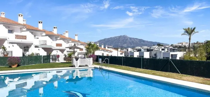 Продажа таунхауса в Estepona 0