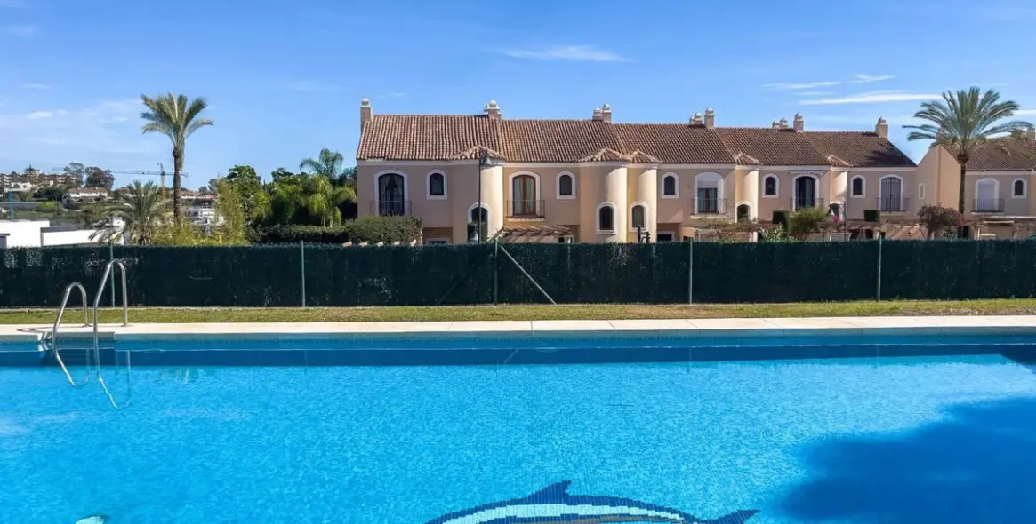 Продажа таунхауса в Estepona 2