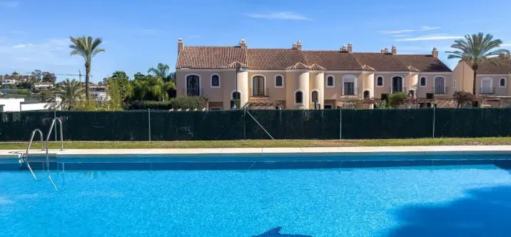 Продажа таунхауса в Estepona 1