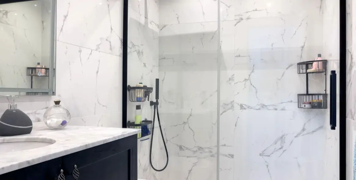 Sale of townhouse in El Paraiso 27