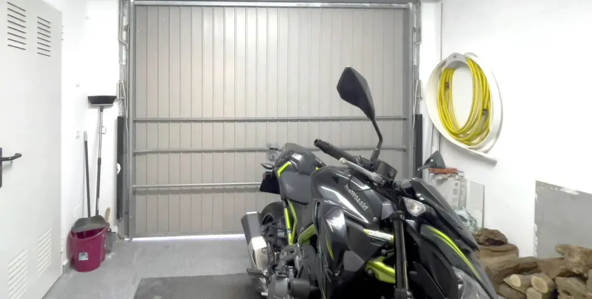 Sale of townhouse in El Paraiso 41