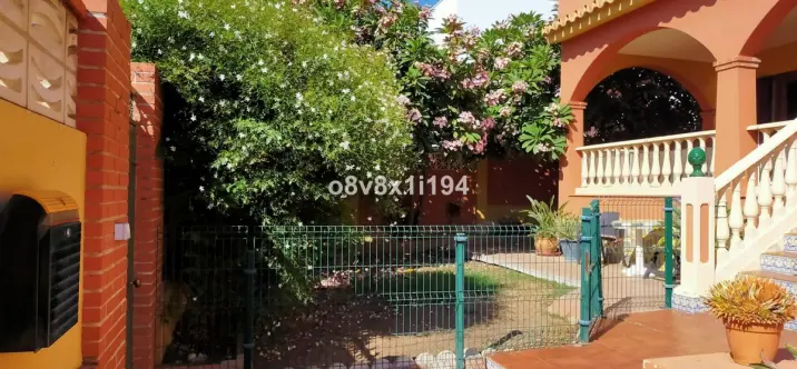 Продажа  отдельно стоящей виллы в Rincón de la Victoria 4