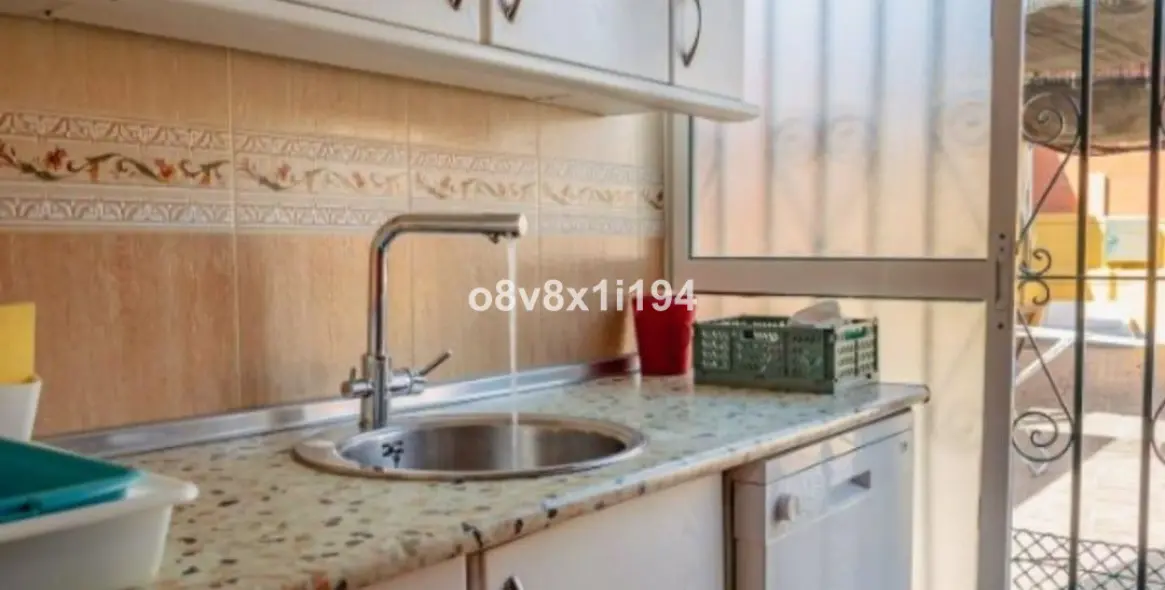 Продажа  отдельно стоящей виллы в Rincón de la Victoria 27