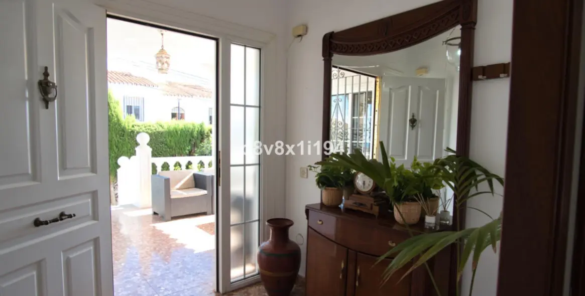 Sale of detached villa in Rincón de la Victoria 6
