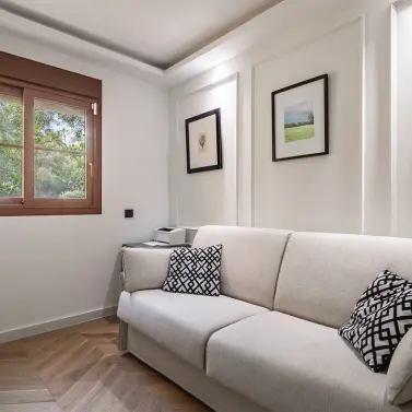 Продажа апартаментов на первом этаже в Benahavís