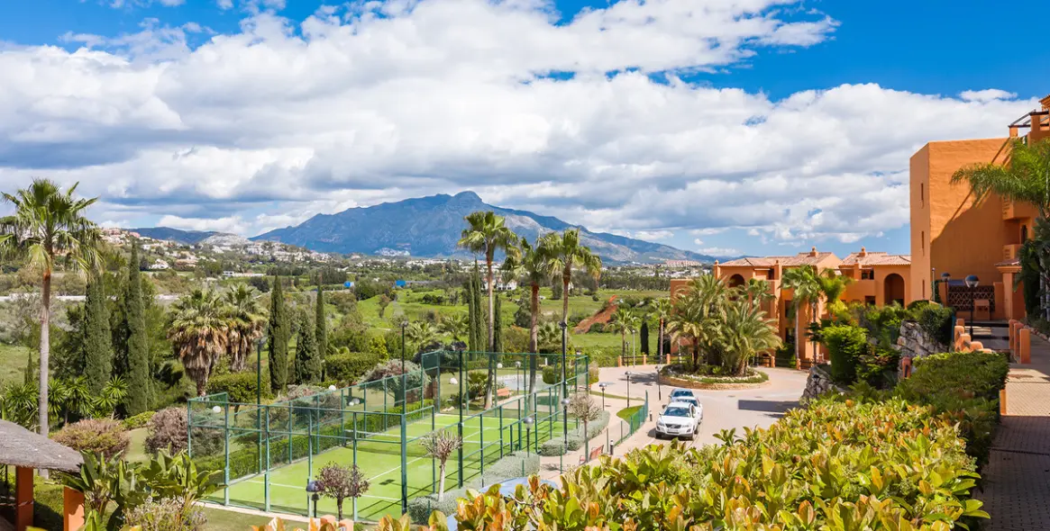 Sale of ground floor apartment in Benahavís 28