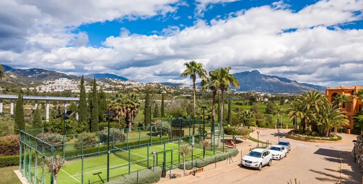 Sale of ground floor apartment in Benahavís 29