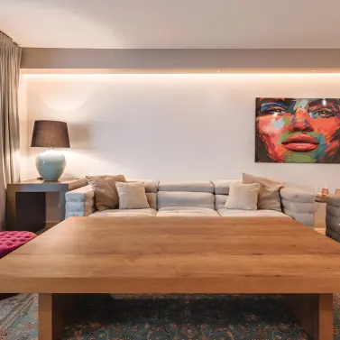 Sale of middle floor apartment in The Golden Mile