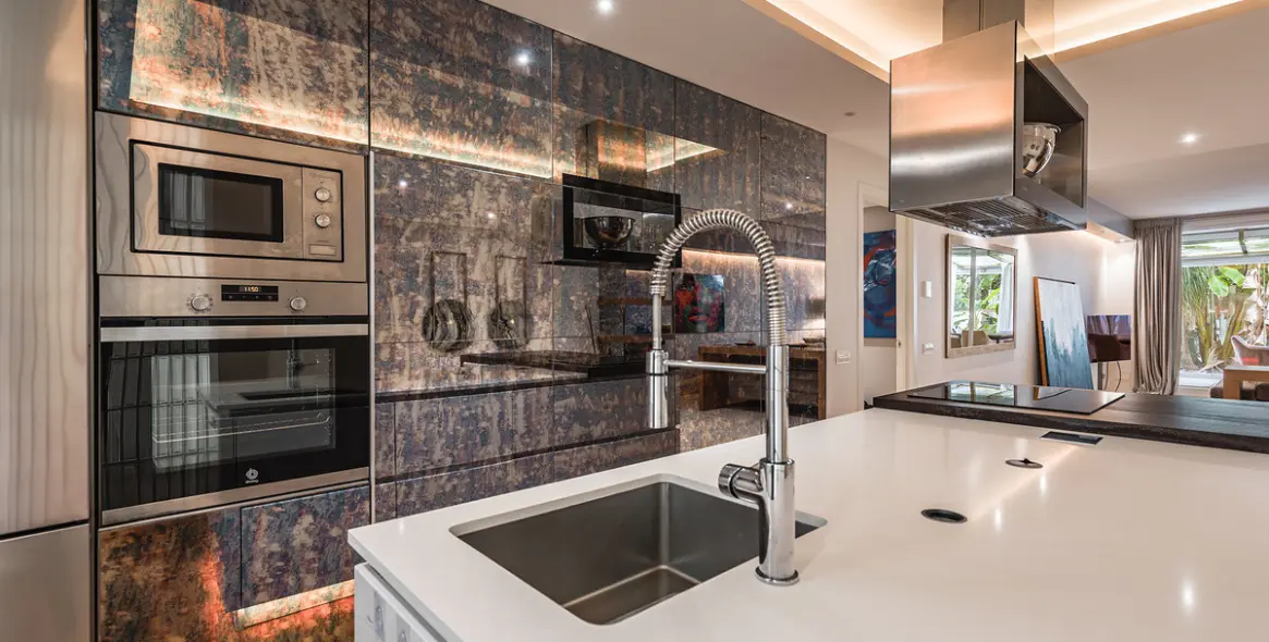 Long-term rent of middle floor apartment in The Golden Mile 7