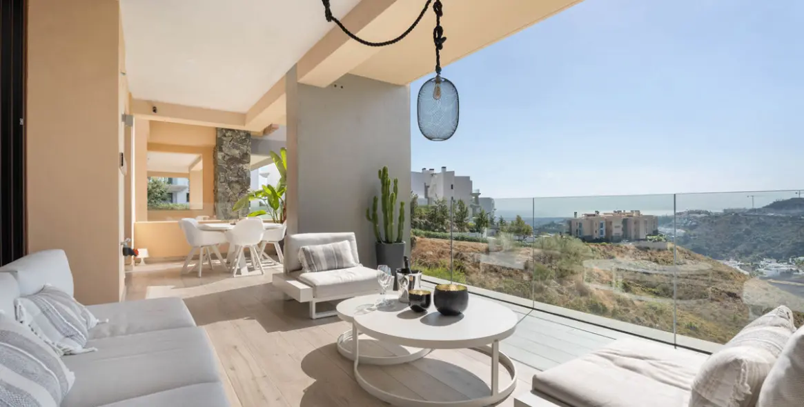 Продажа апартаментов на среднем этаже в Benahavís 1