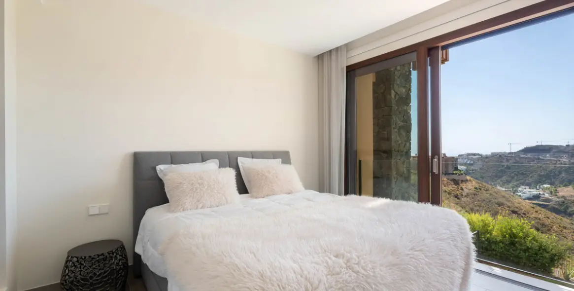 Продажа апартаментов на среднем этаже в Benahavís 12