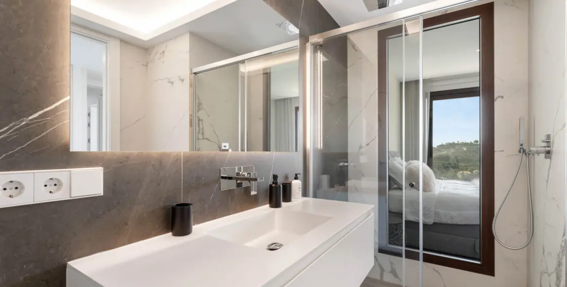 Продажа апартаментов на среднем этаже в Benahavís 14