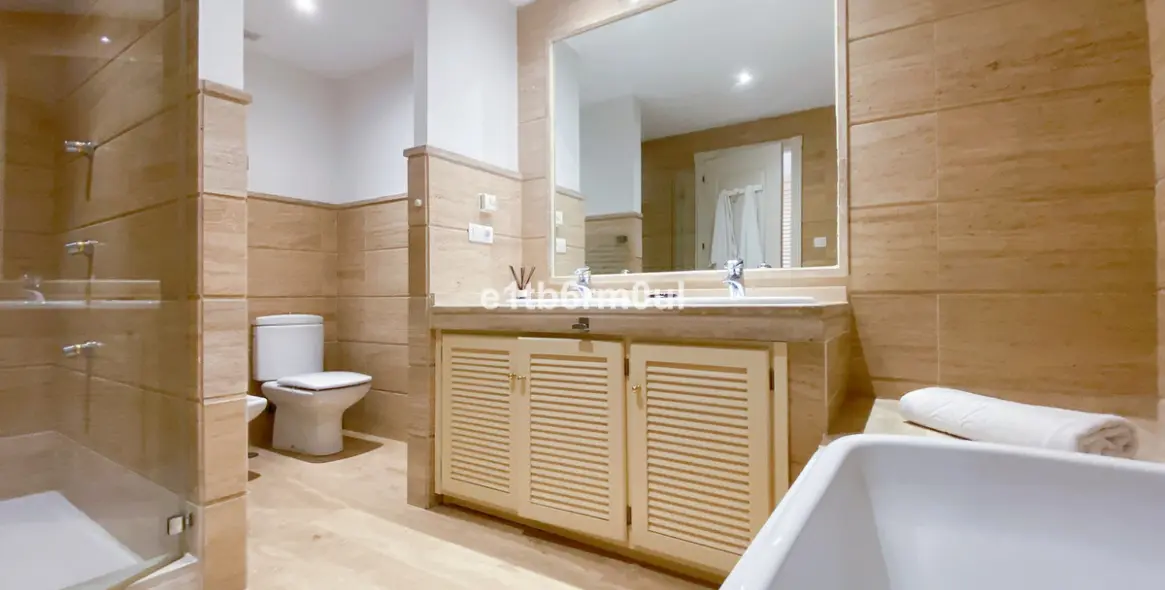 Продажа апартаментов на первом этаже в Nueva Andalucía 9