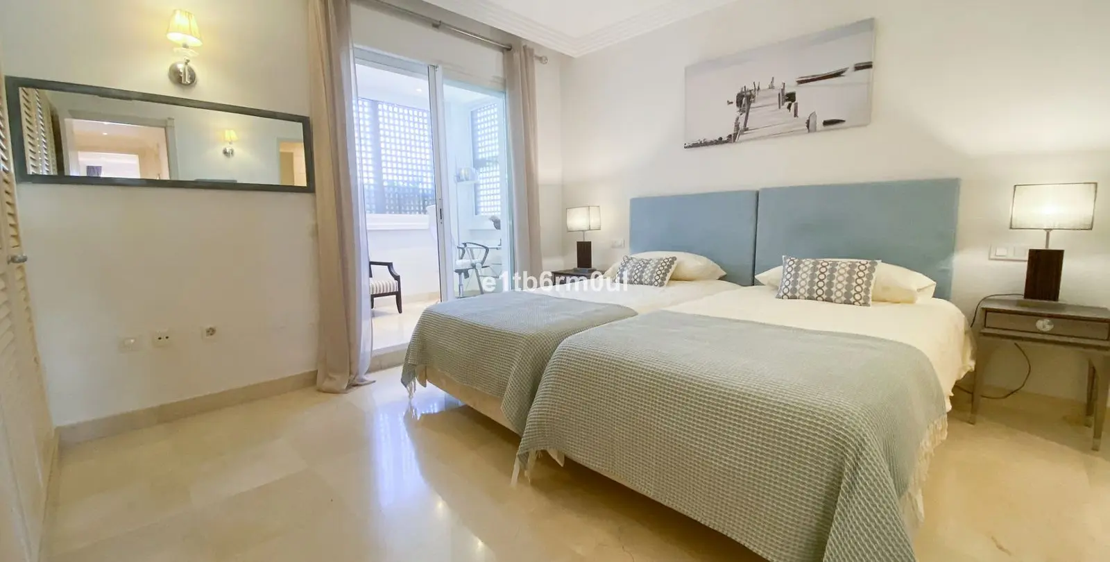 Sale of ground floor apartment in Nueva Andalucía 11