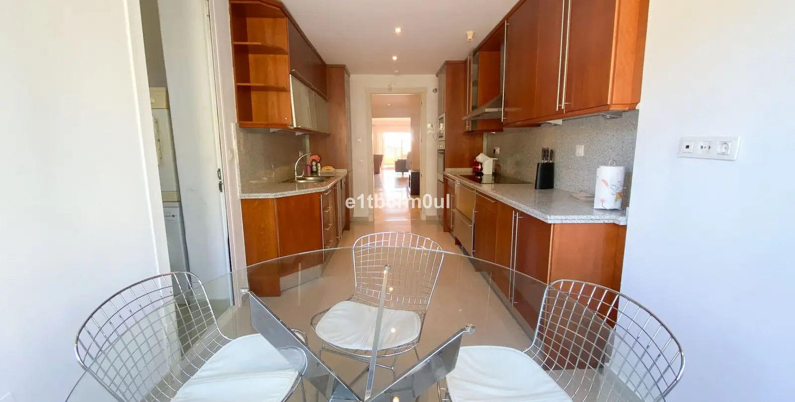 Sale of ground floor apartment in Nueva Andalucía 17