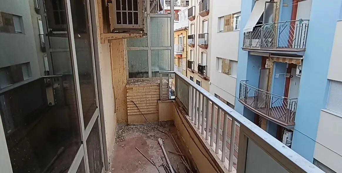 Sale of middle floor apartment in Fuengirola 3