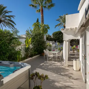 Sale of detached villa in Marbesa