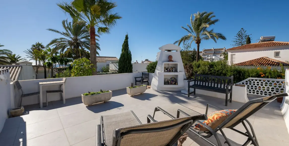 Sale of detached villa in Marbesa 3