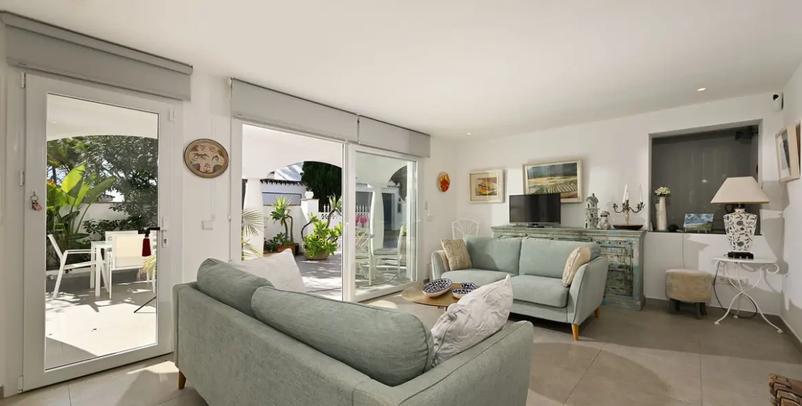 Sale of detached villa in Marbesa 4