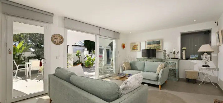 Sale of detached villa in Marbesa 3