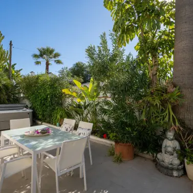 Sale of detached villa in Marbesa