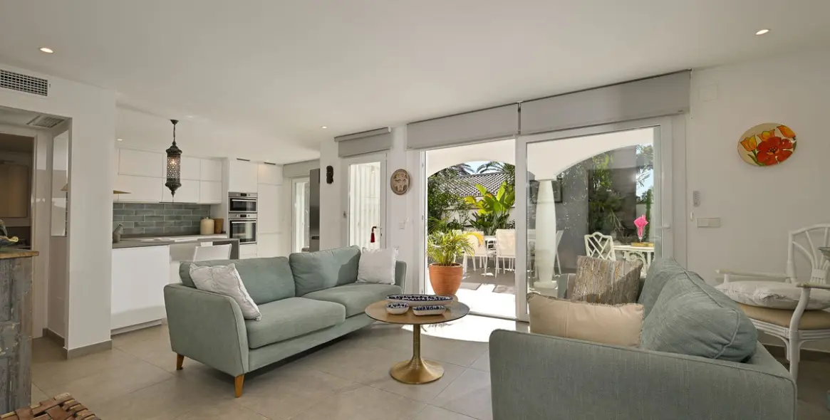 Sale of detached villa in Marbesa 9