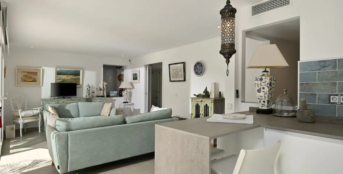 Sale of detached villa in Marbesa 11